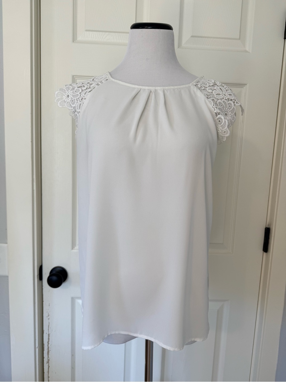 Pretty Philosophy White Lace Sleeve Blouse